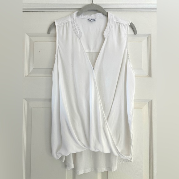 Splendid Hi-Low Surplice Sleeveless Blouse White - Picture 3 of 9